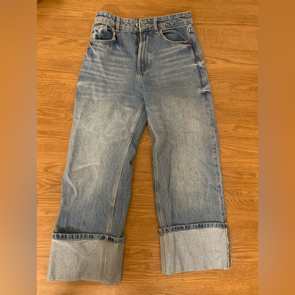 ZARA STRAIGHT JEANS
